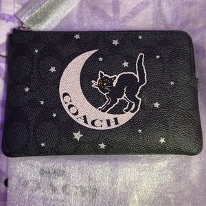 Coach Córner Zip Wristlet Halloween